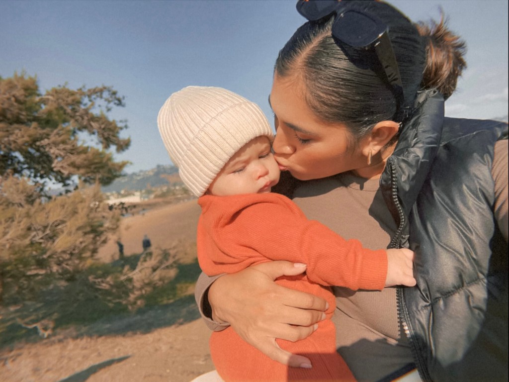 How to achieve a slicked back ponytail or bun for beginners